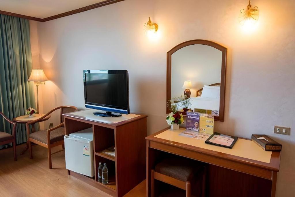 K.P. Grand Hotel Chanthaburi Exterior photo