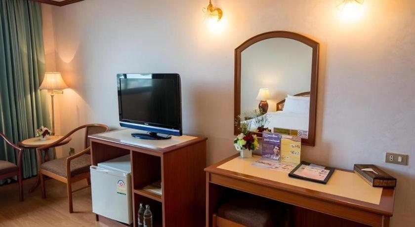 K.P. Grand Hotel Chanthaburi Exterior photo